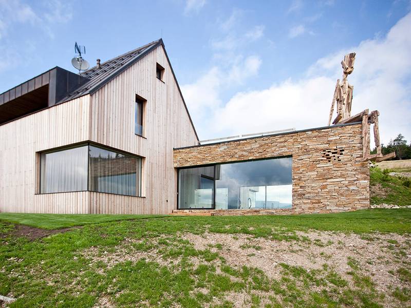 Sitting Figure Wood — sculpture by Jakub Flejšar