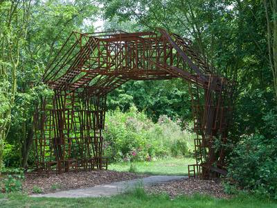 Garden Complex Botanicus sculpture by Jakub Flejšar — view 10