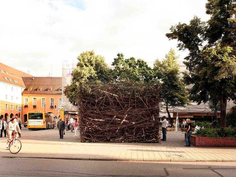 Bond Nature — sculpture by Jakub Flejšar