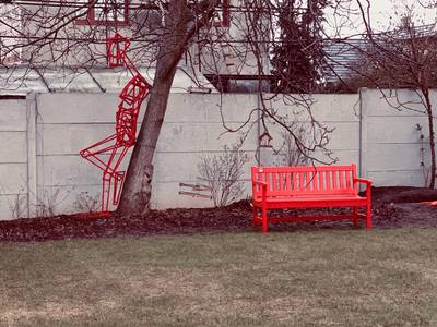 Cool Guy sculpture by Jakub Flejšar — view 2
