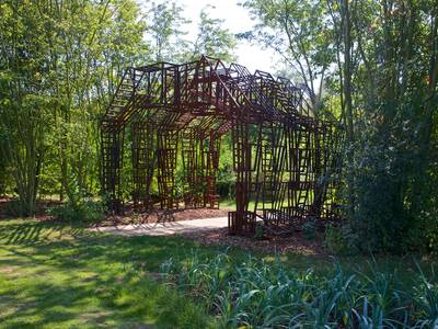 Garden Complex Botanicus sculpture by Jakub Flejšar — view 9