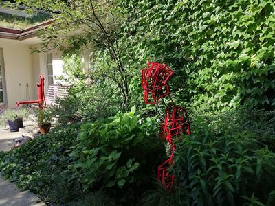Heads sculpture by Jakub Flejšar — view 4