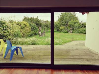 Sitting Figure Iron Wood sculpture by Jakub Flejšar — view 3