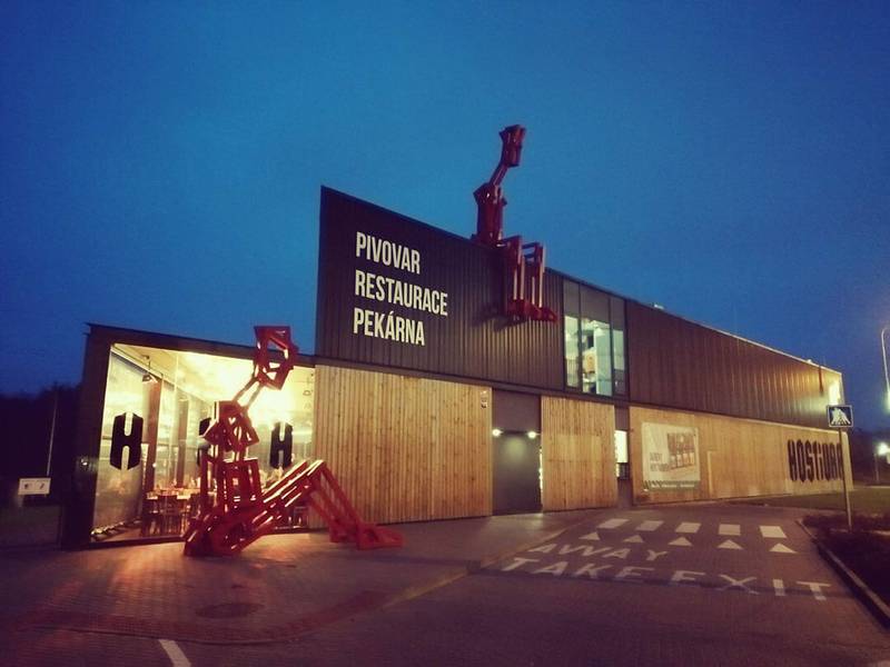 Two Figures — sculpture by Jakub Flejšar