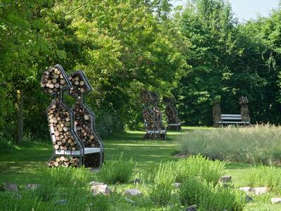 Garden Complex Botanicus sculpture by Jakub Flejšar — view 2